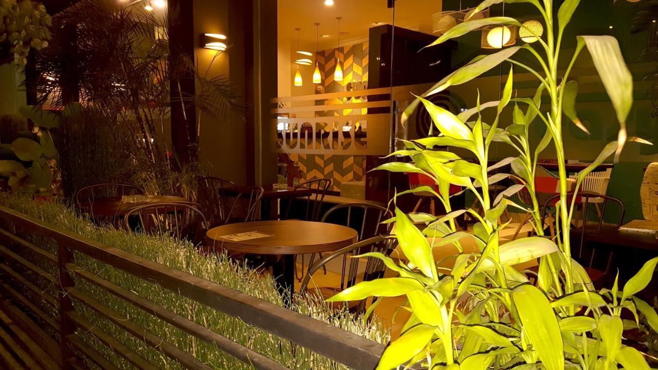 Sunrise Hotel Jogja Kejayan Esterno foto