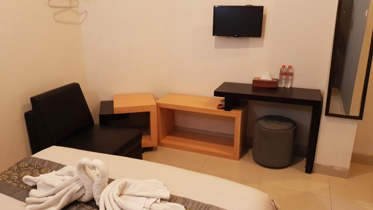 Sunrise Hotel Jogja Kejayan Esterno foto